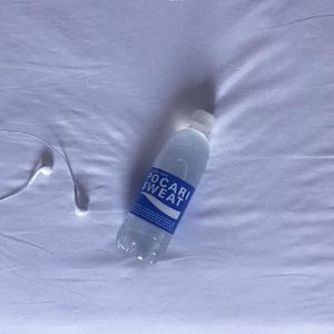 农村女厕偷拍肥美大屁股照片
